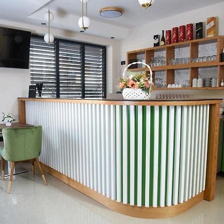 Merak Rooms & Caffe Bar Sabac Bagian luar foto