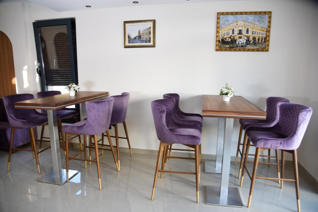 Merak Rooms & Caffe Bar Sabac Bagian luar foto