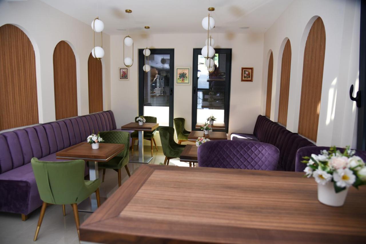 Merak Rooms & Caffe Bar Sabac Bagian luar foto
