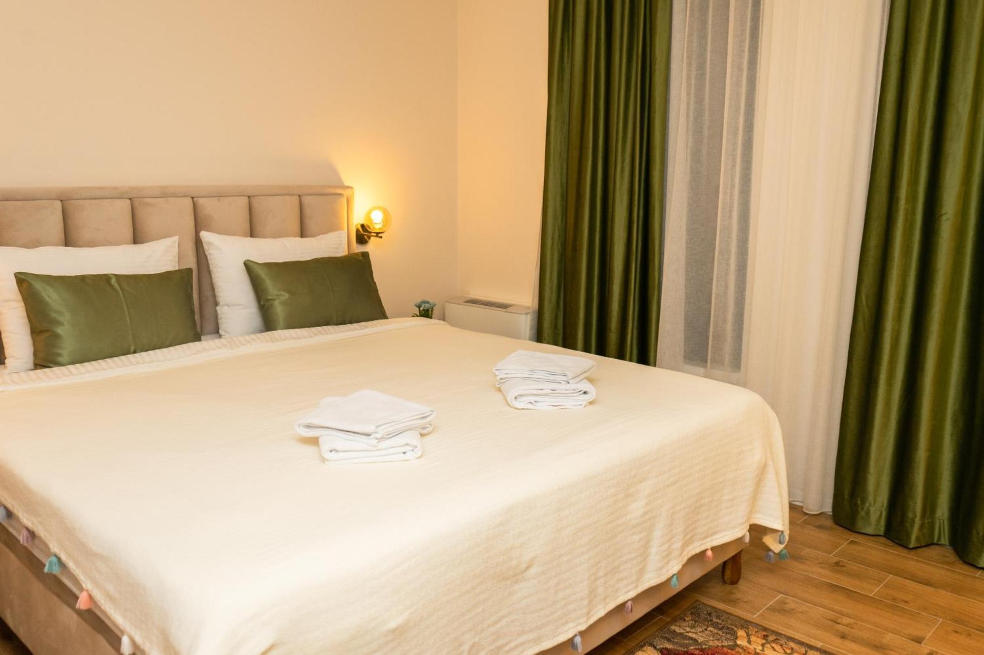 Merak Rooms & Caffe Bar Sabac Bagian luar foto