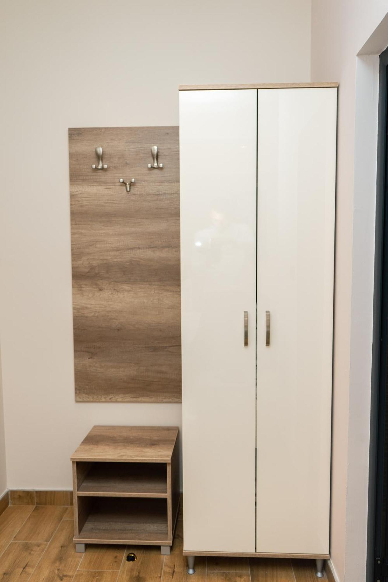 Merak Rooms & Caffe Bar Sabac Bagian luar foto