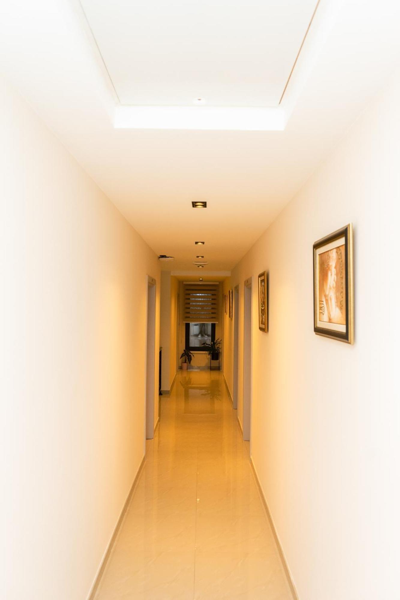 Merak Rooms & Caffe Bar Sabac Bagian luar foto